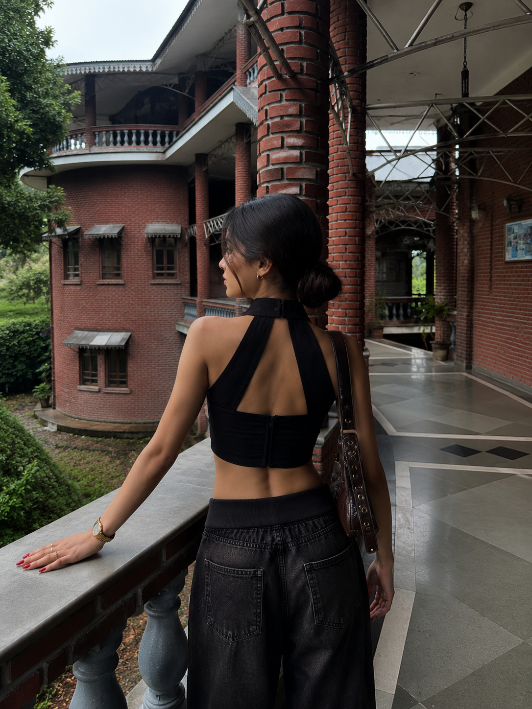 The Collar Twist Crop Top