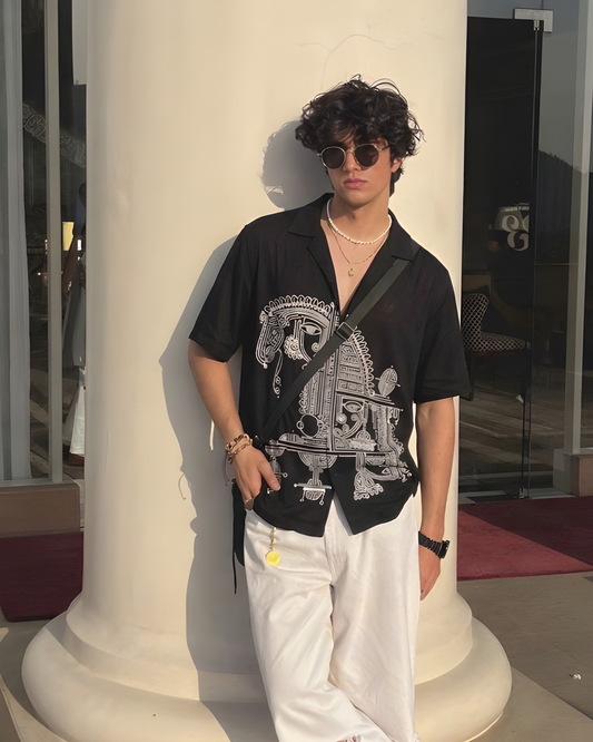 The “Signature Black” Shirt